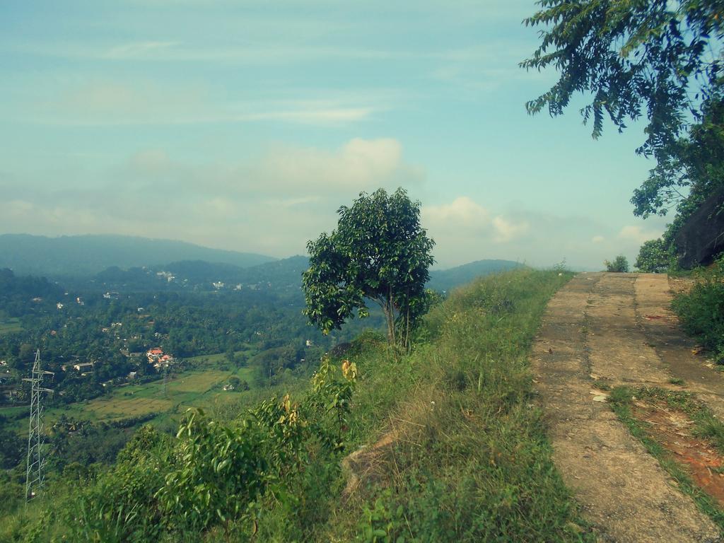 Sapphire Holiday Resort Ratnapura Ngoại thất bức ảnh