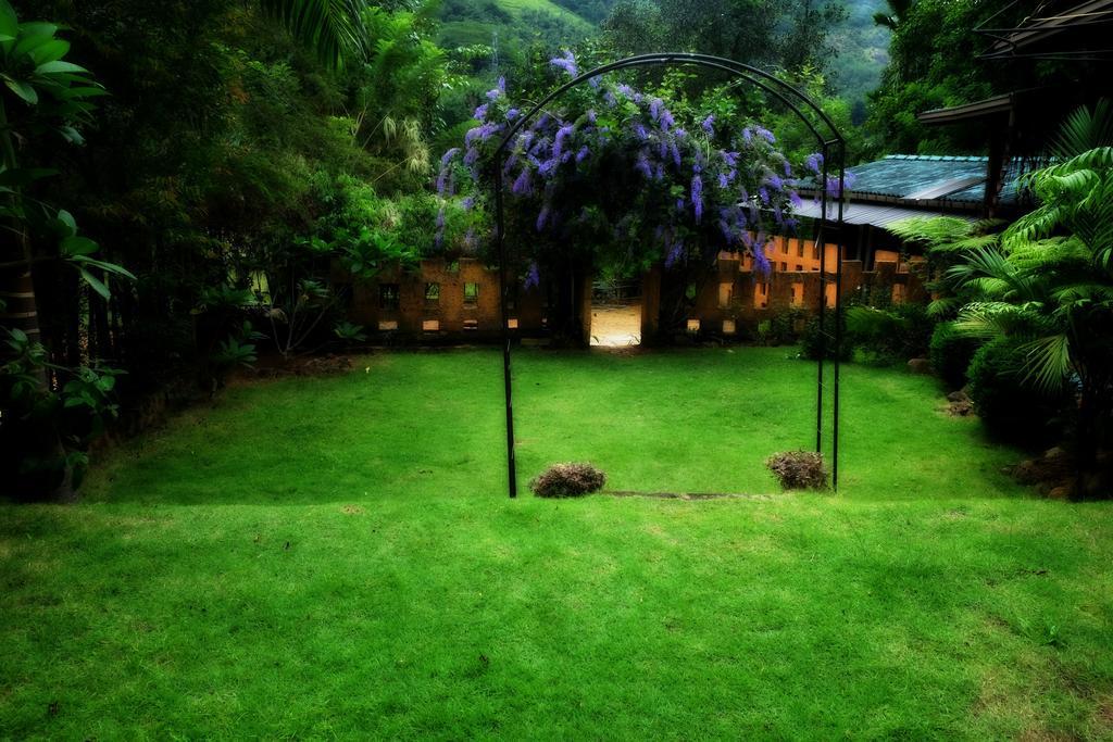 Sapphire Holiday Resort Ratnapura Ngoại thất bức ảnh
