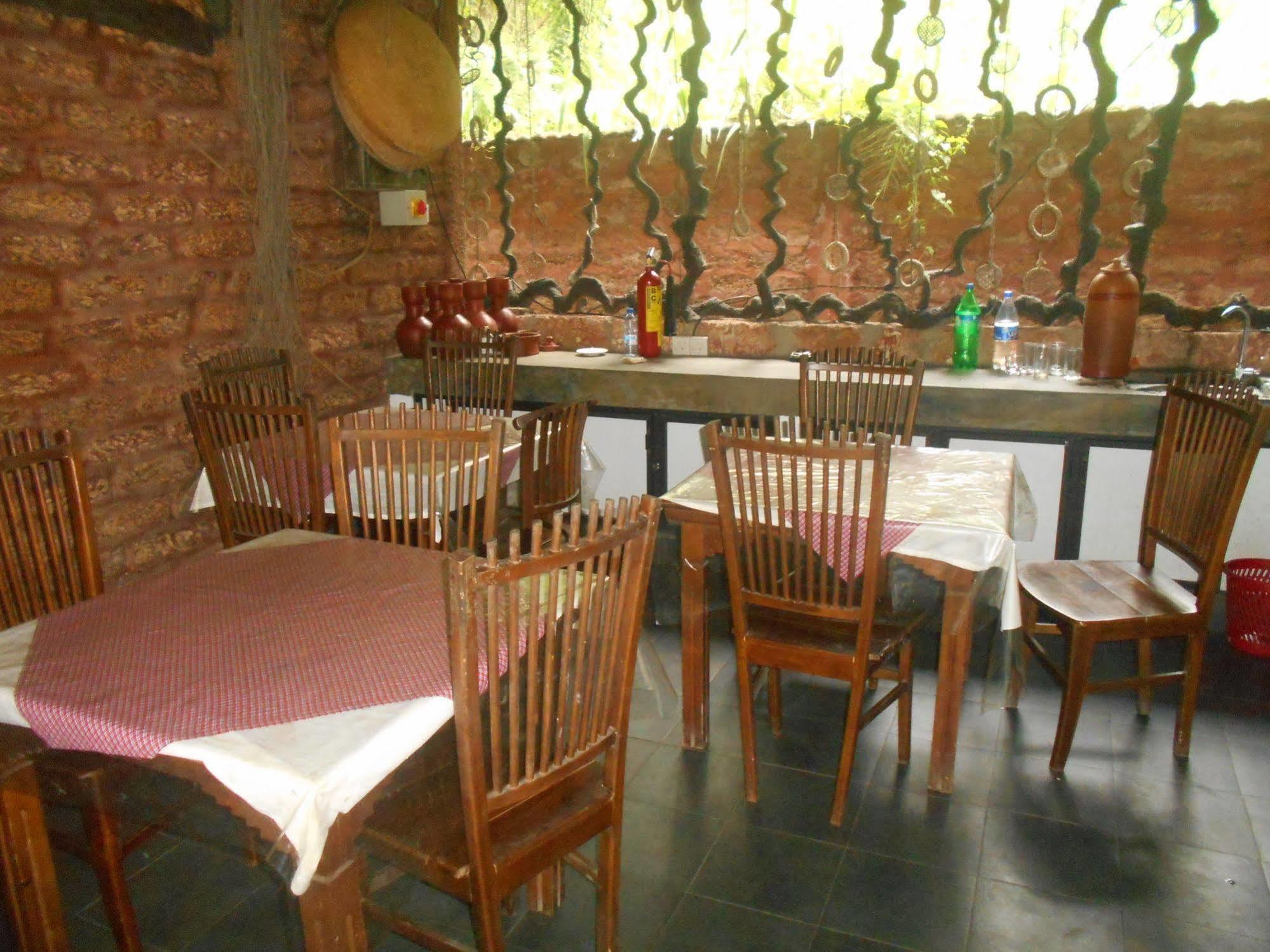 Sapphire Holiday Resort Ratnapura Ngoại thất bức ảnh
