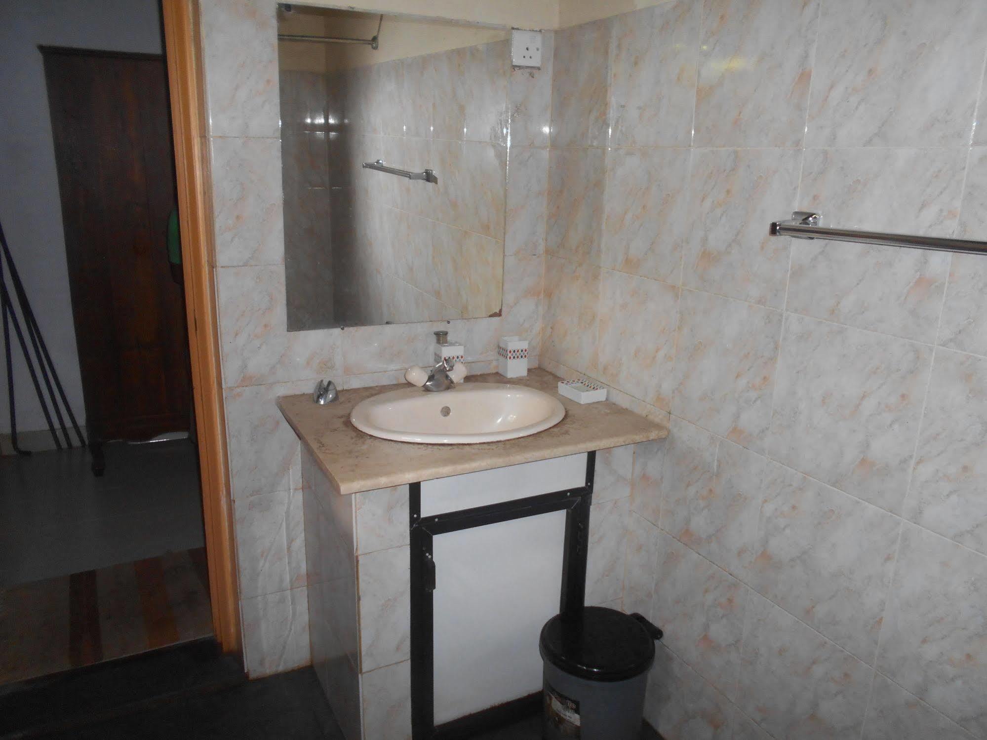 Sapphire Holiday Resort Ratnapura Ngoại thất bức ảnh