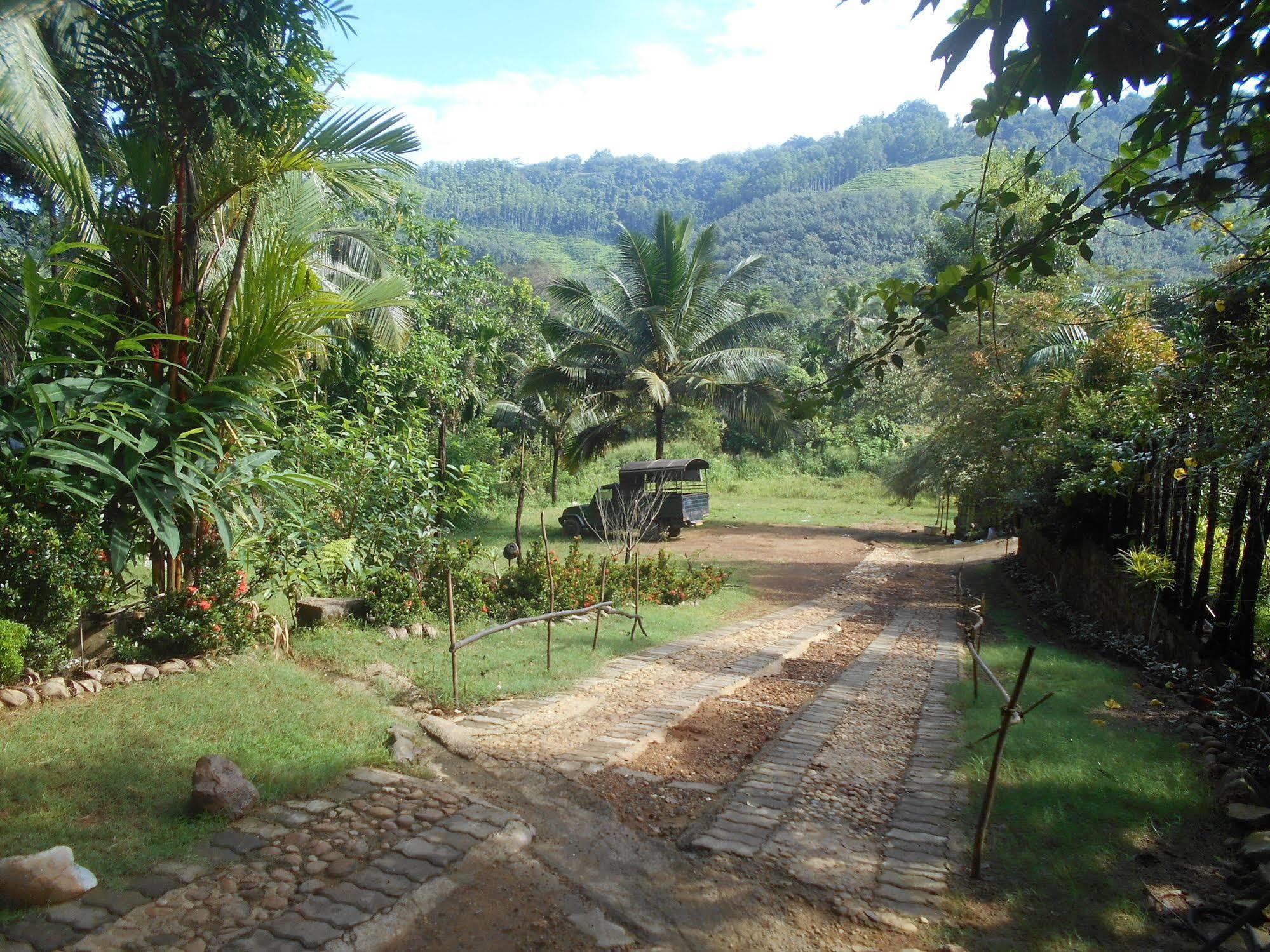 Sapphire Holiday Resort Ratnapura Ngoại thất bức ảnh